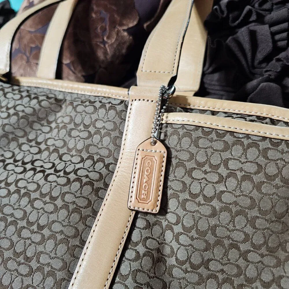 Vintage Coach Y2K Hamptons Large Travel Tote Bag Purse in Signature Jacquard